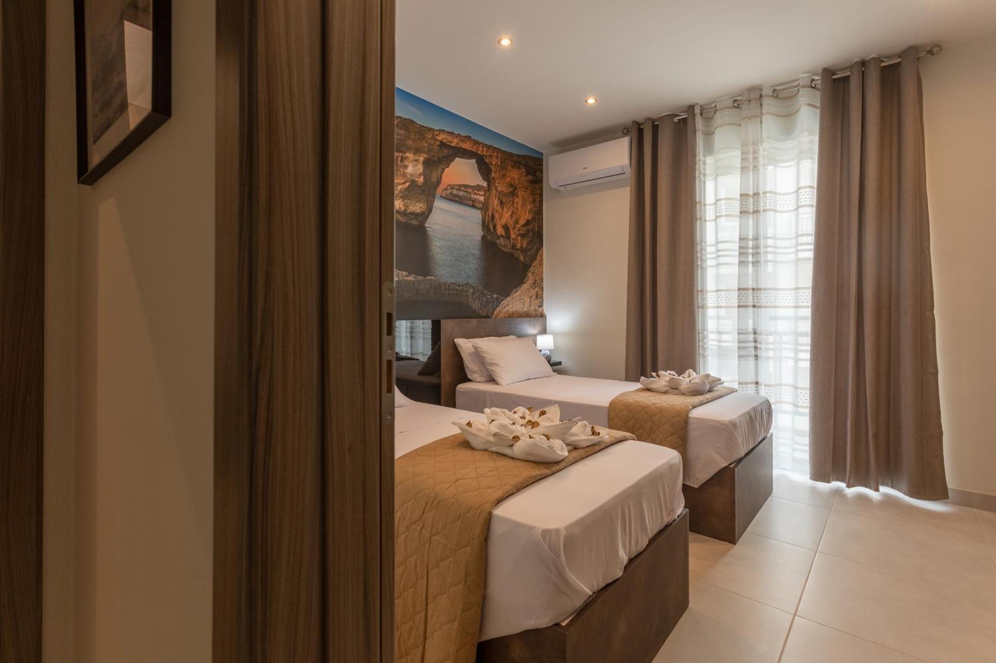 Red Rose Apartment Marsalforn Bagian luar foto