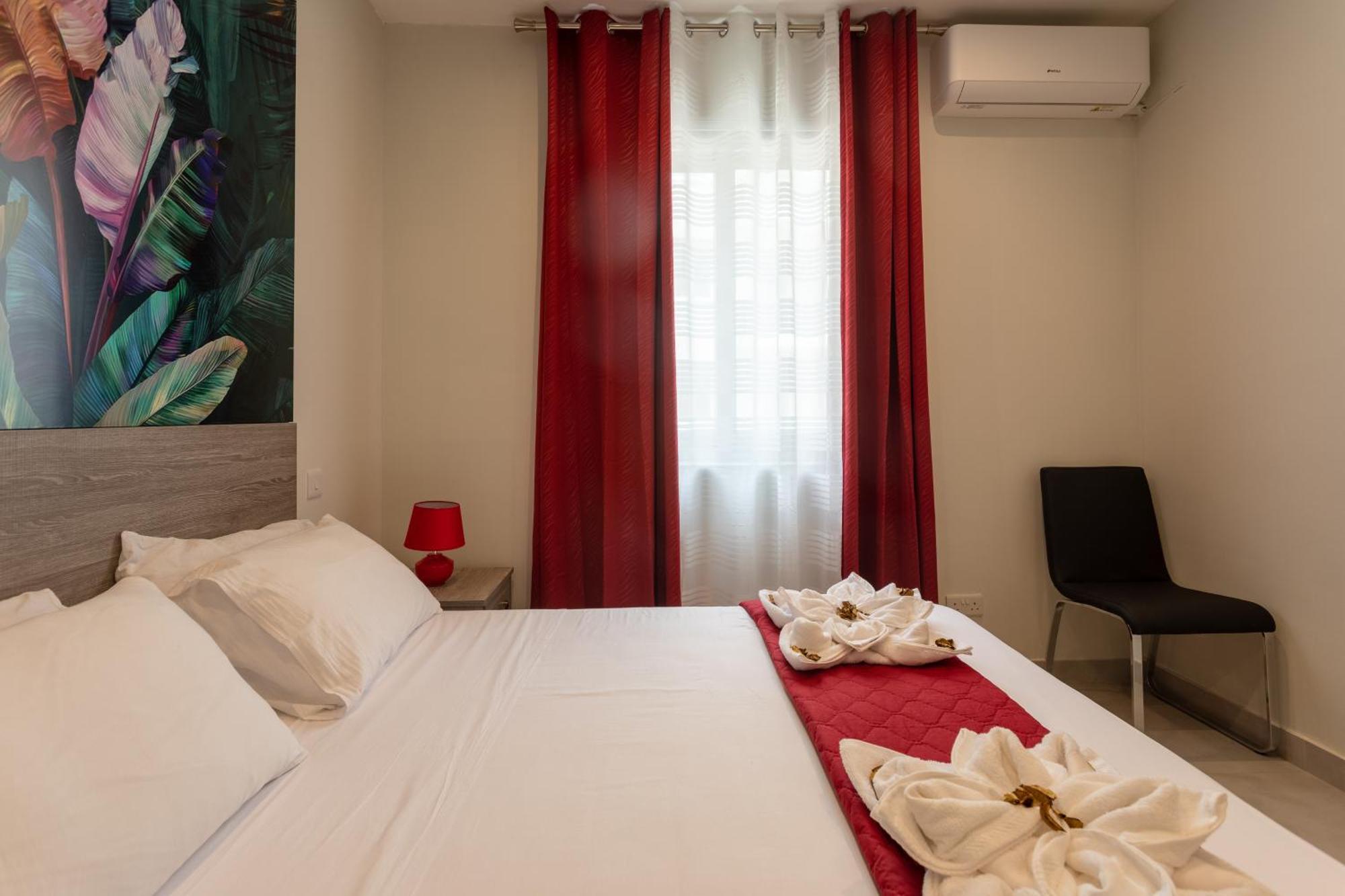 Red Rose Apartment Marsalforn Bagian luar foto